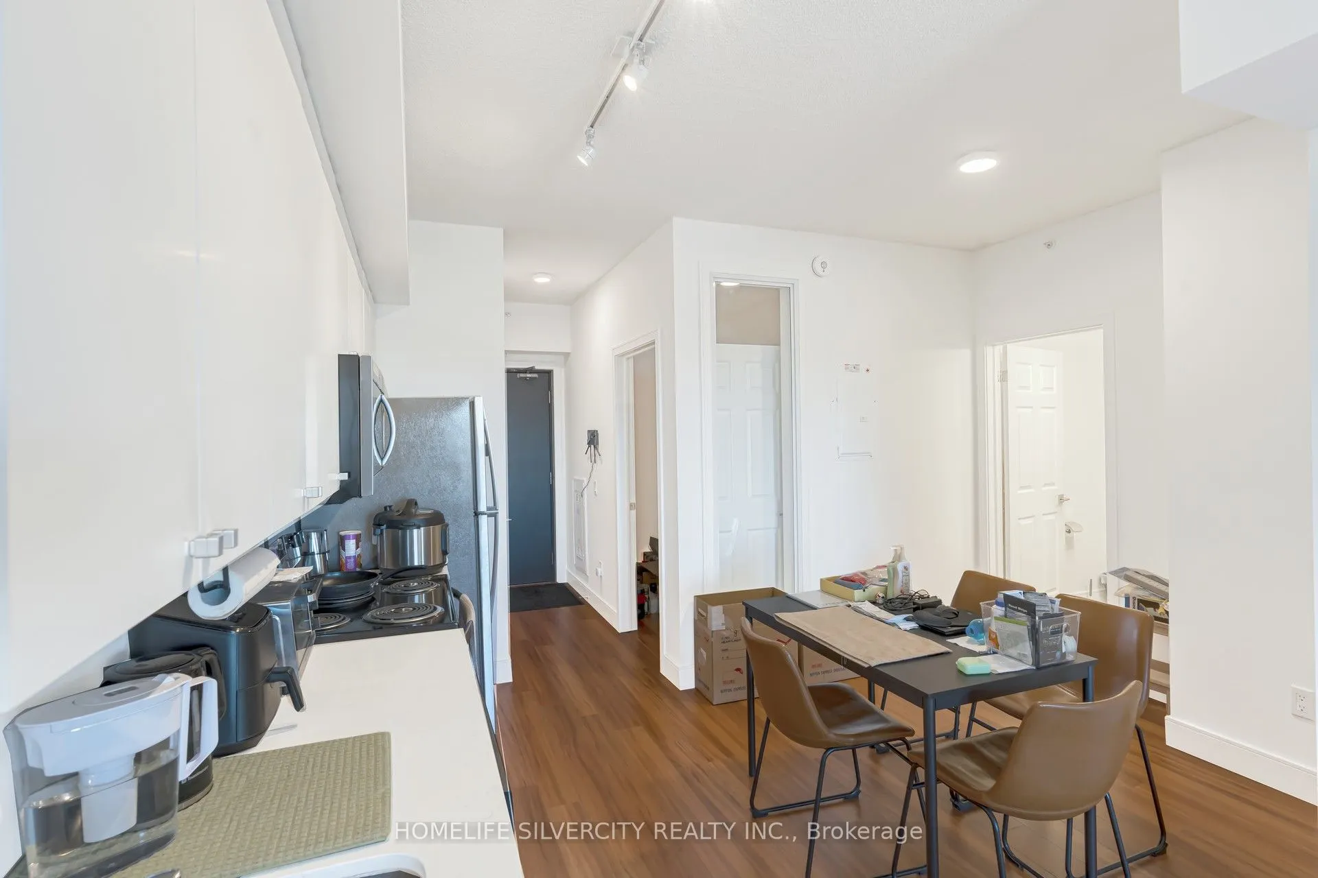 1 Wellington Street #615