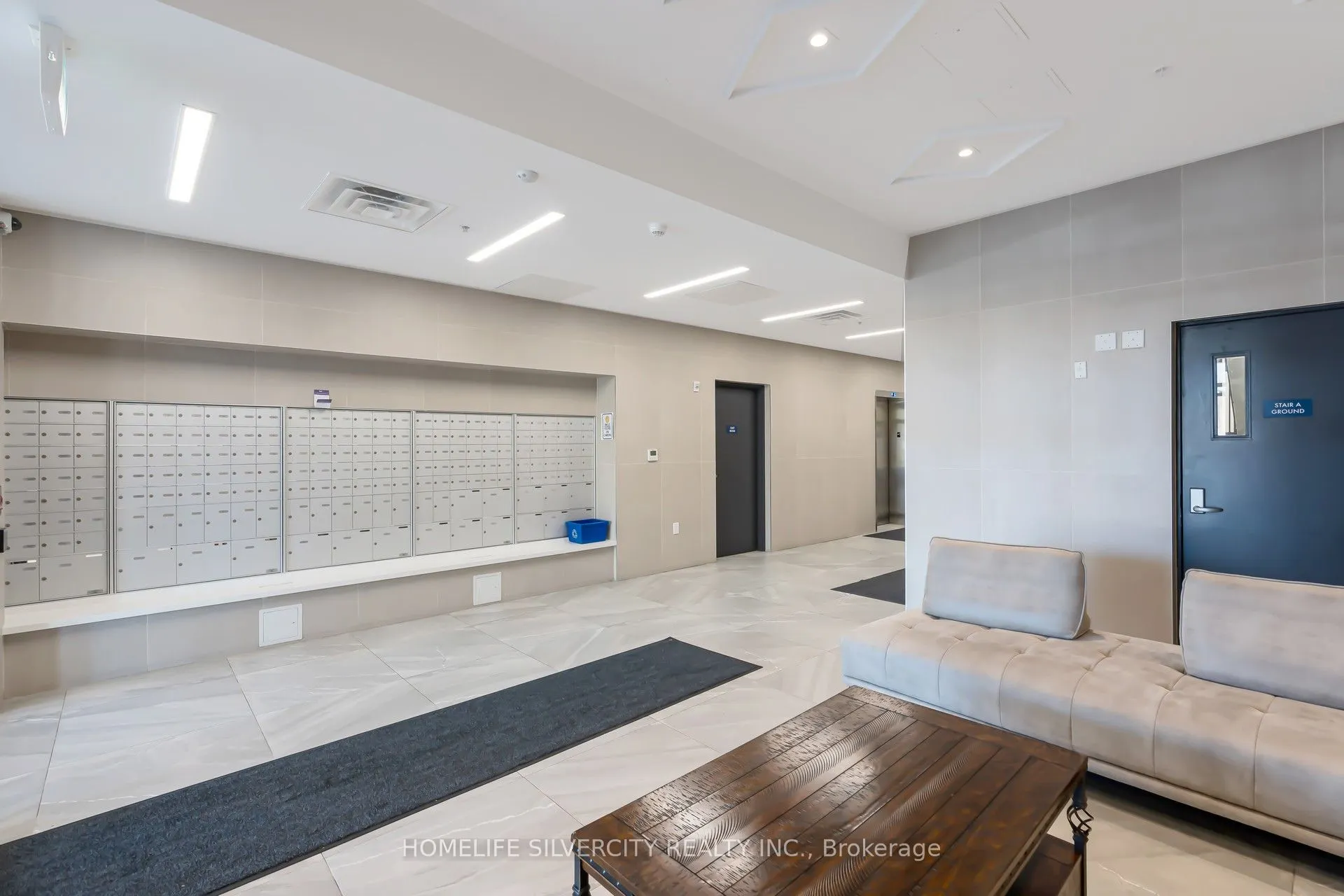 1 Wellington Street #615