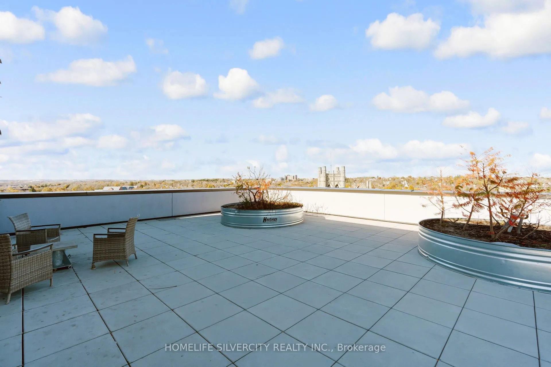 1 Wellington Street #615