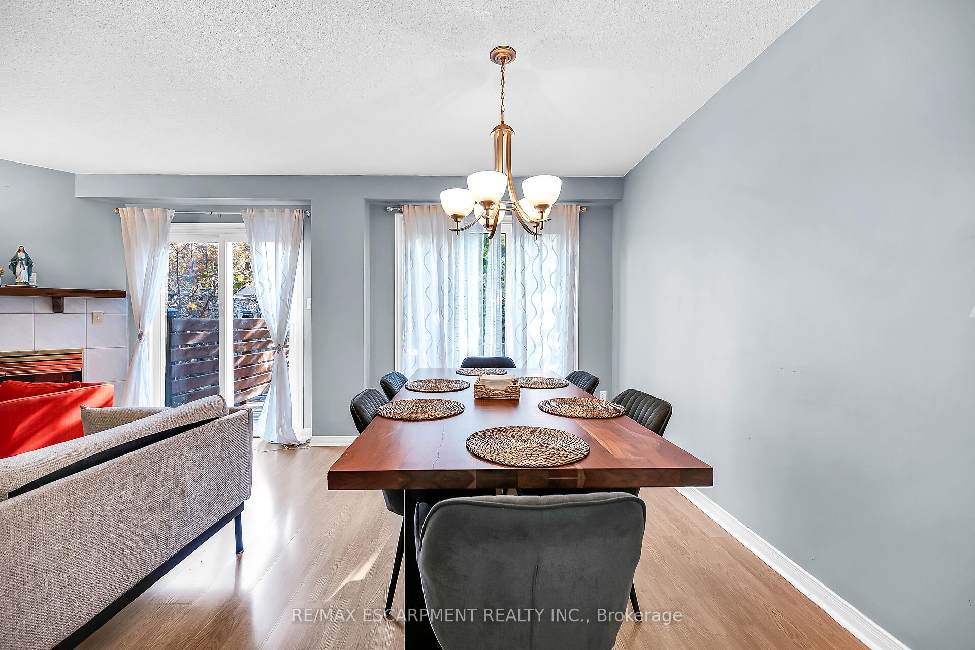 136 Essling Avenue