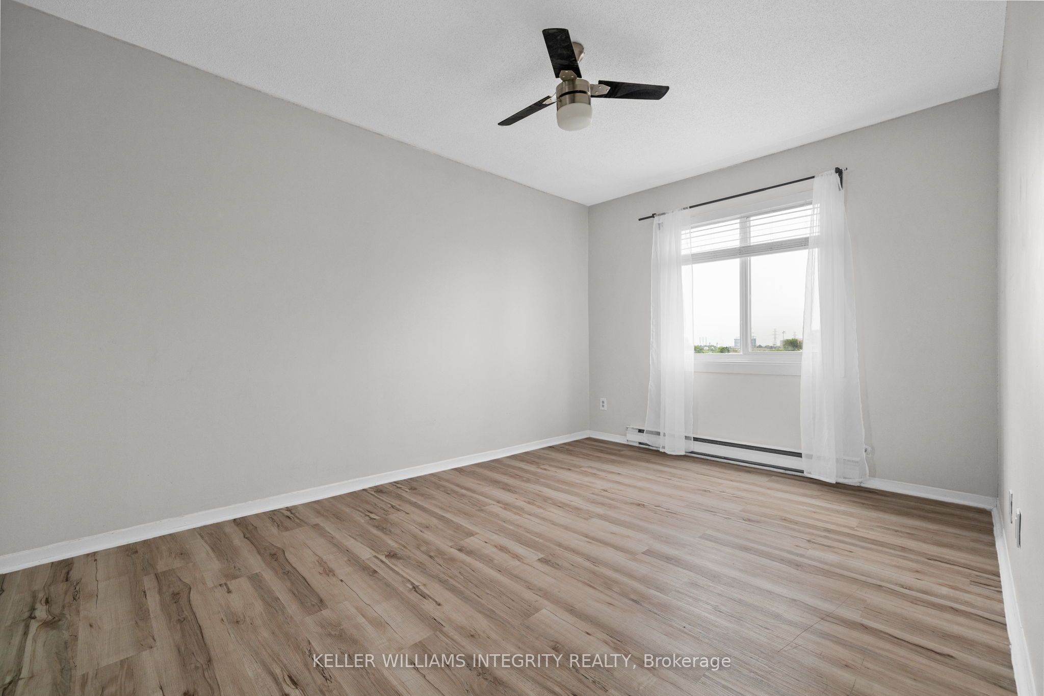 2041 ARROWSMITH Drive #402C