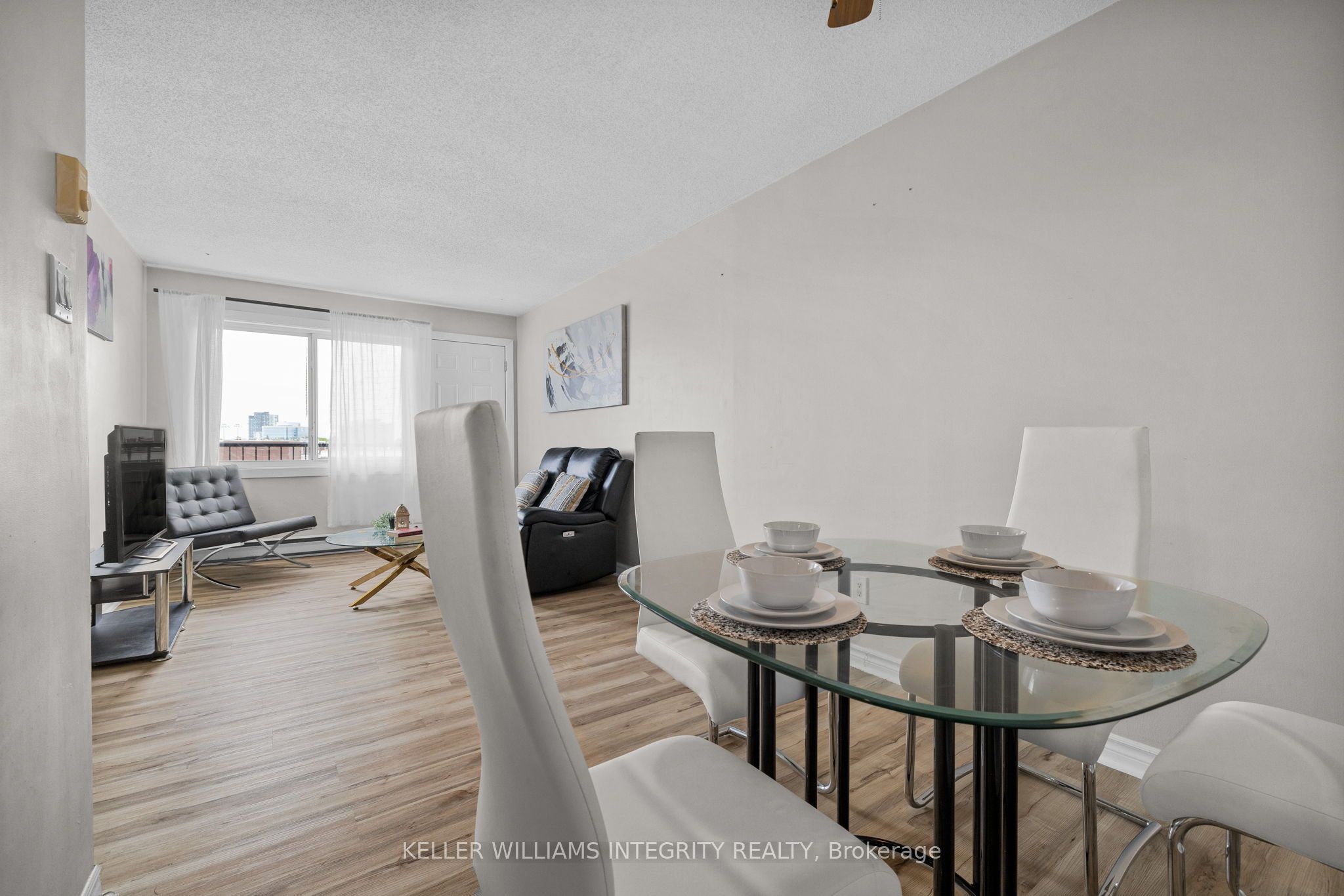 2041 ARROWSMITH Drive #402C