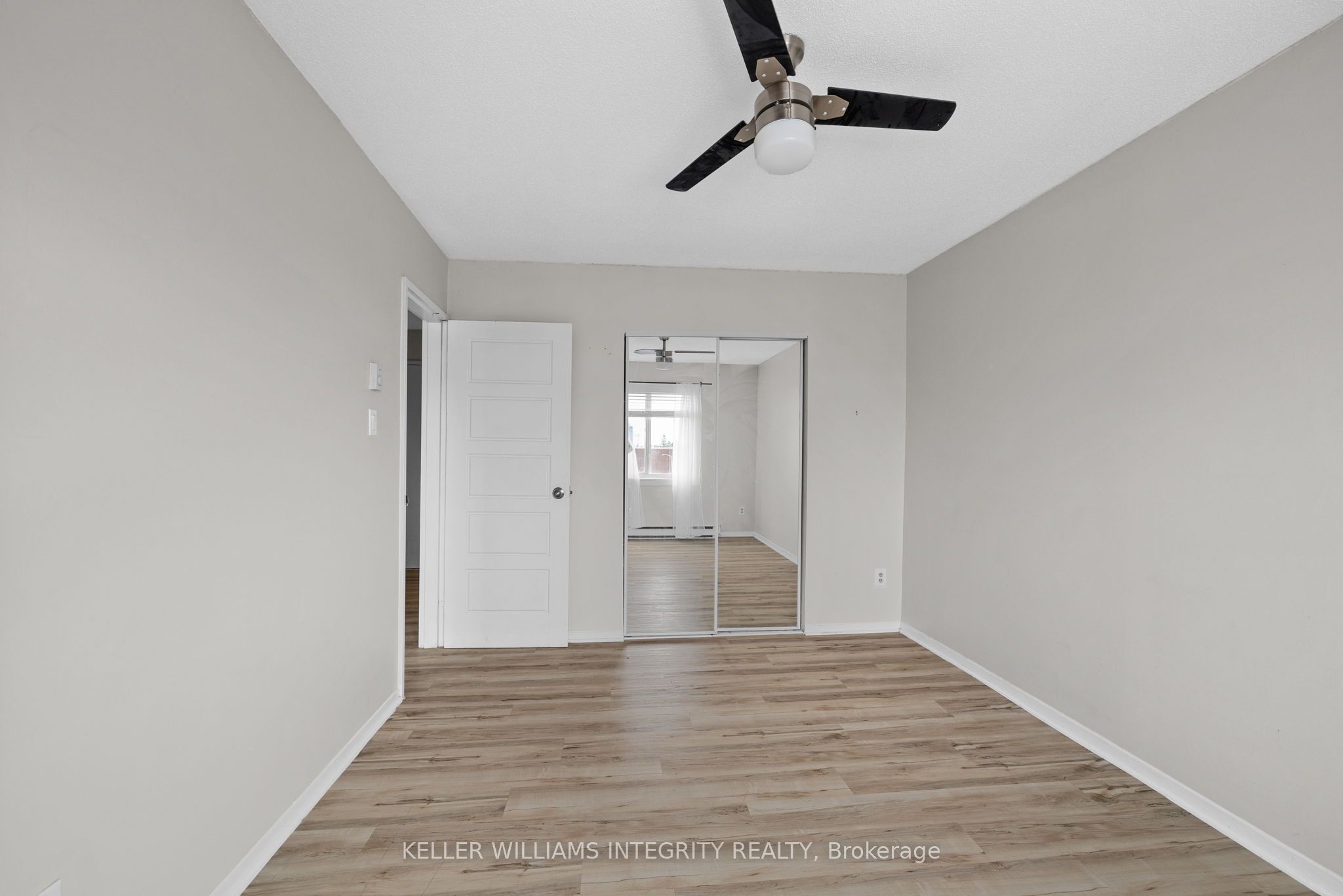 2041 ARROWSMITH Drive #402C