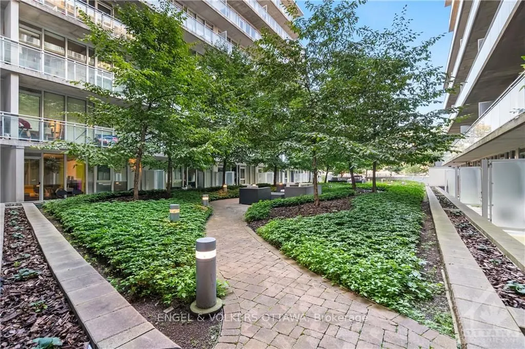 354 GLADSTONE Avenue #205