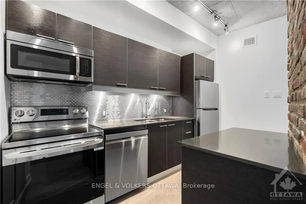 354 GLADSTONE Avenue #205