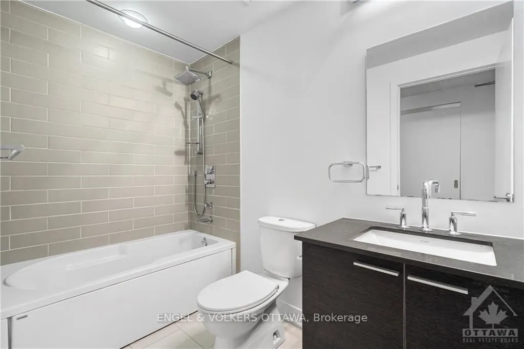 354 GLADSTONE Avenue #205