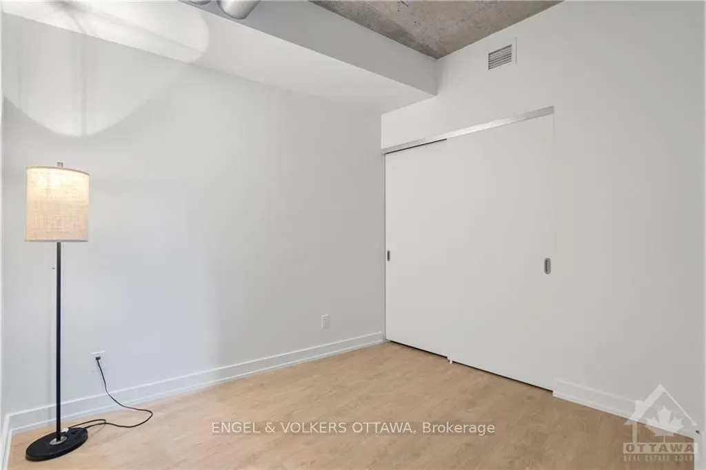 354 GLADSTONE Avenue #205