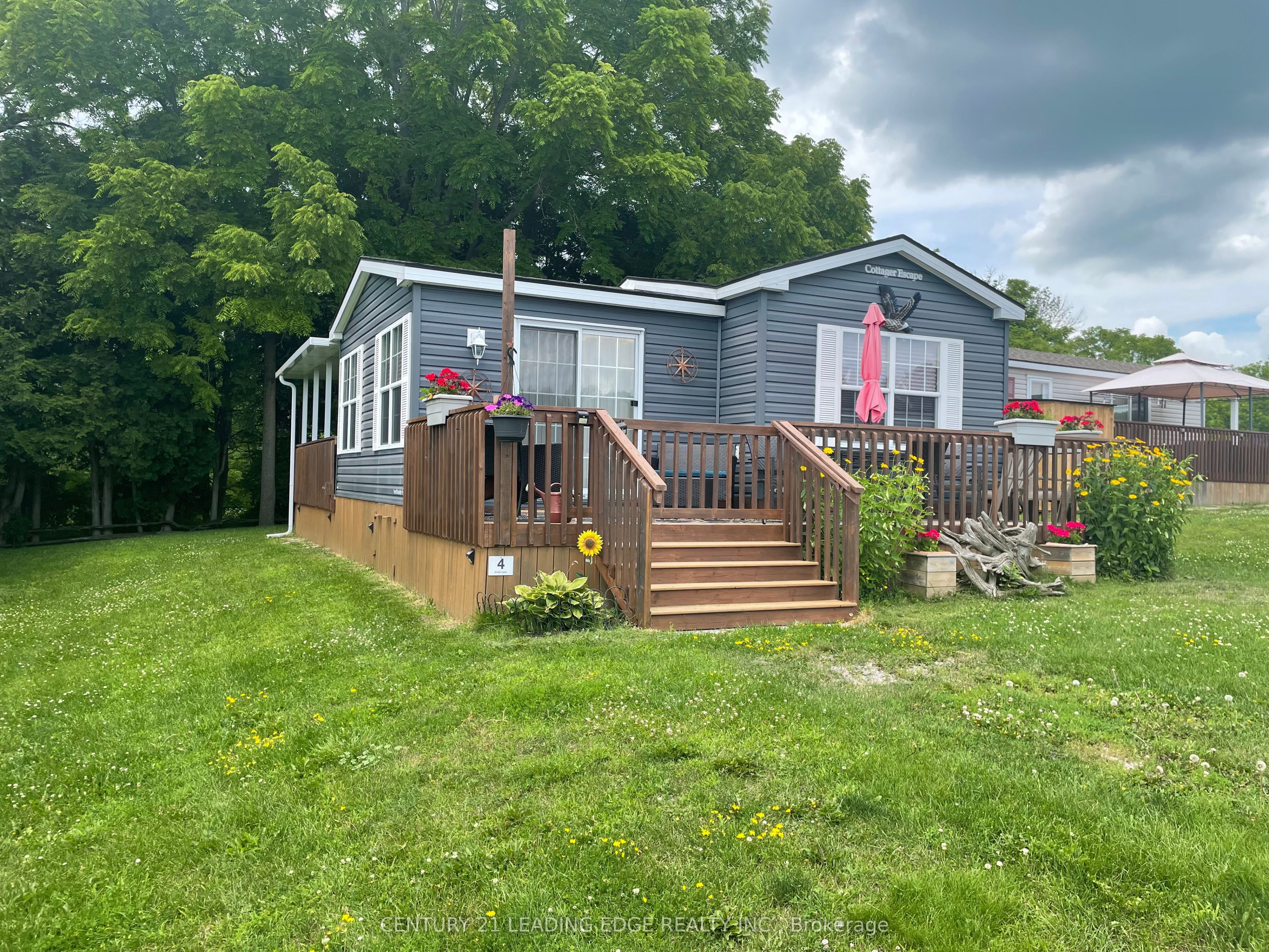 1235 Villiers Line, #4