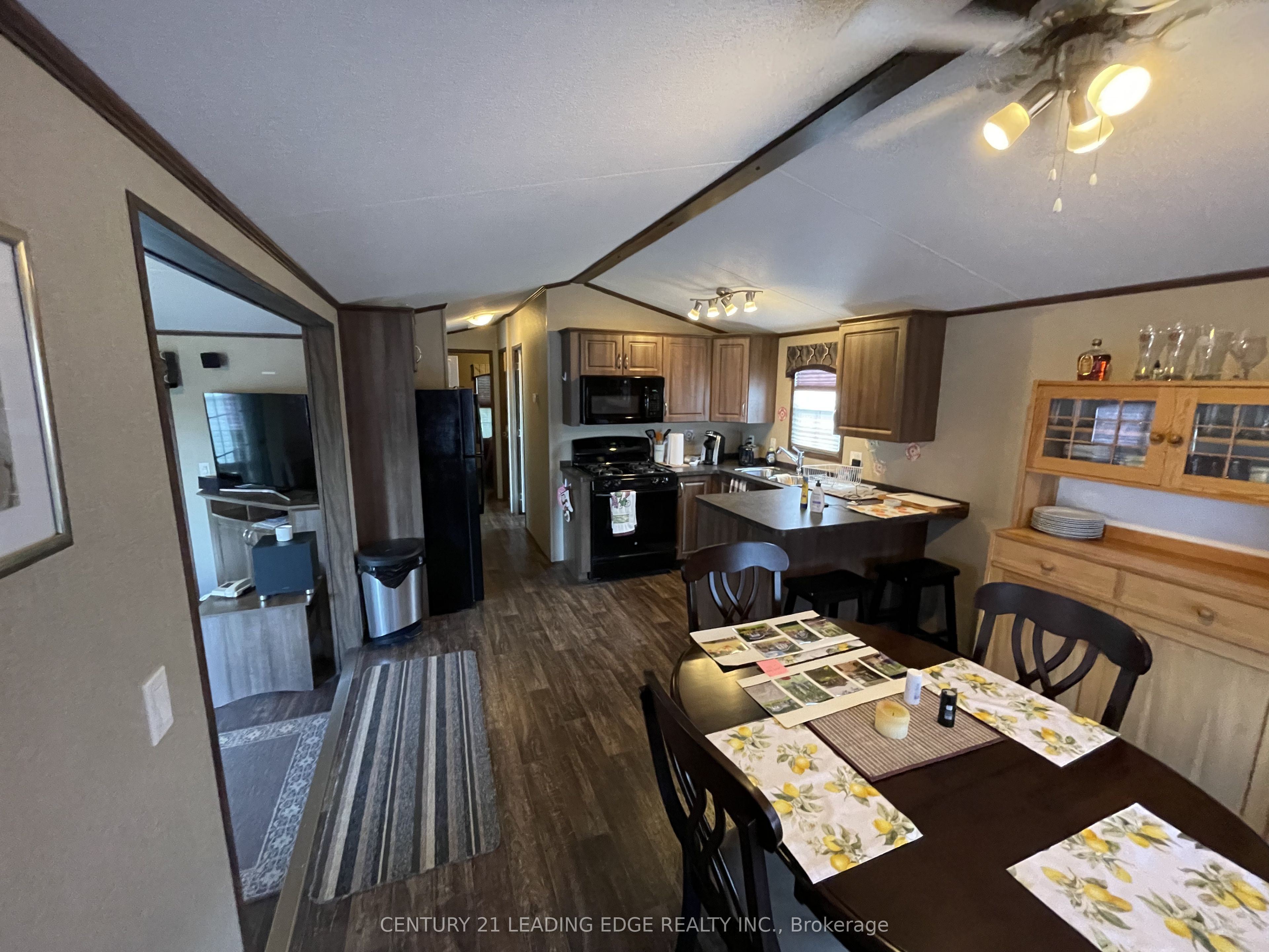 1235 Villiers Line, #4