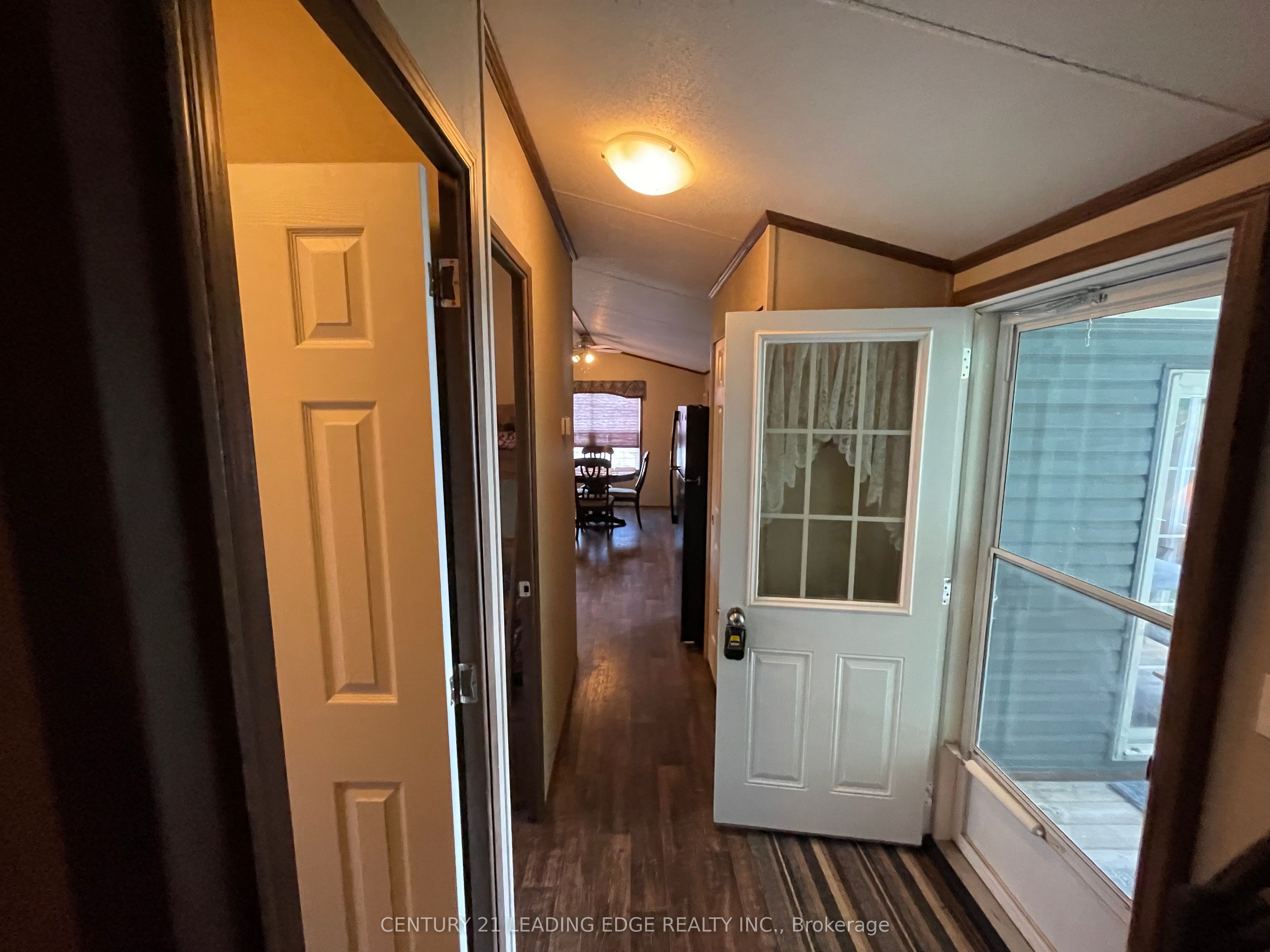 1235 Villiers Line, #4