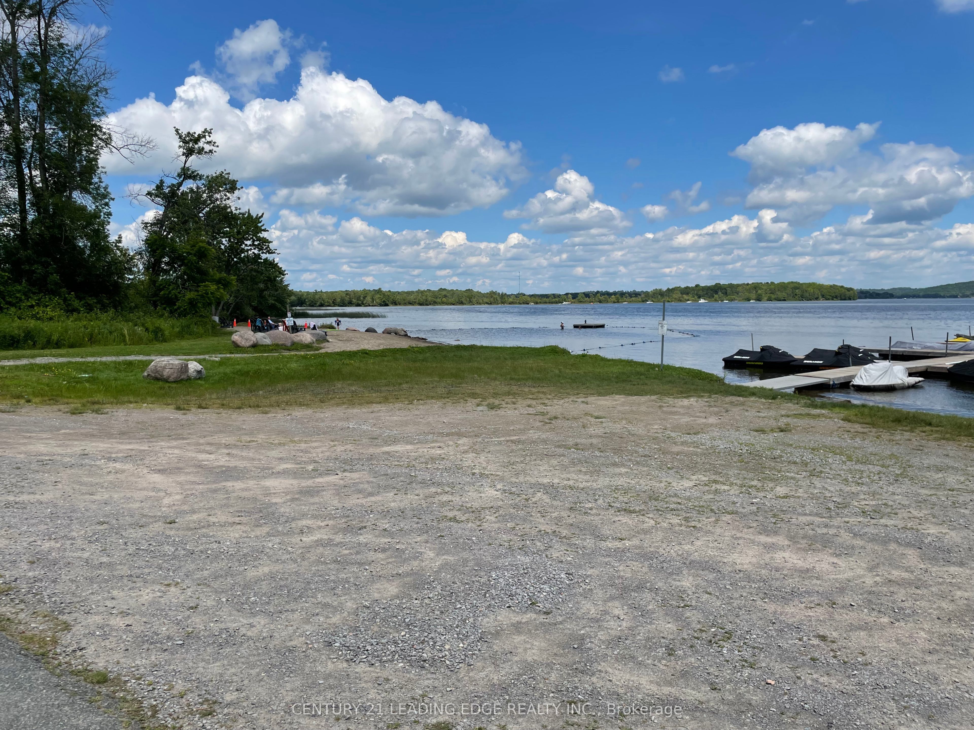 1235 Villiers Line, #4