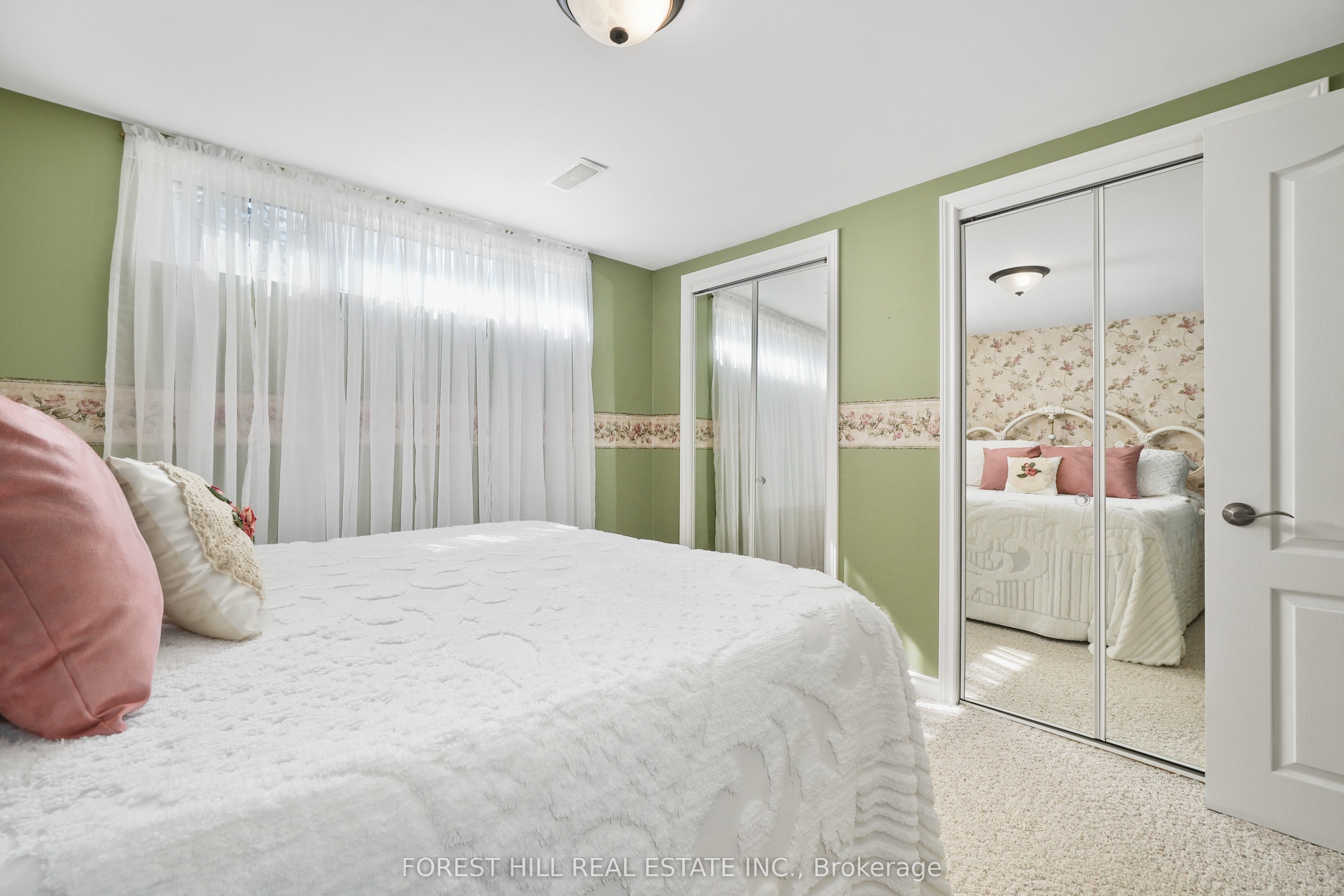 1022 Southlawn Drive