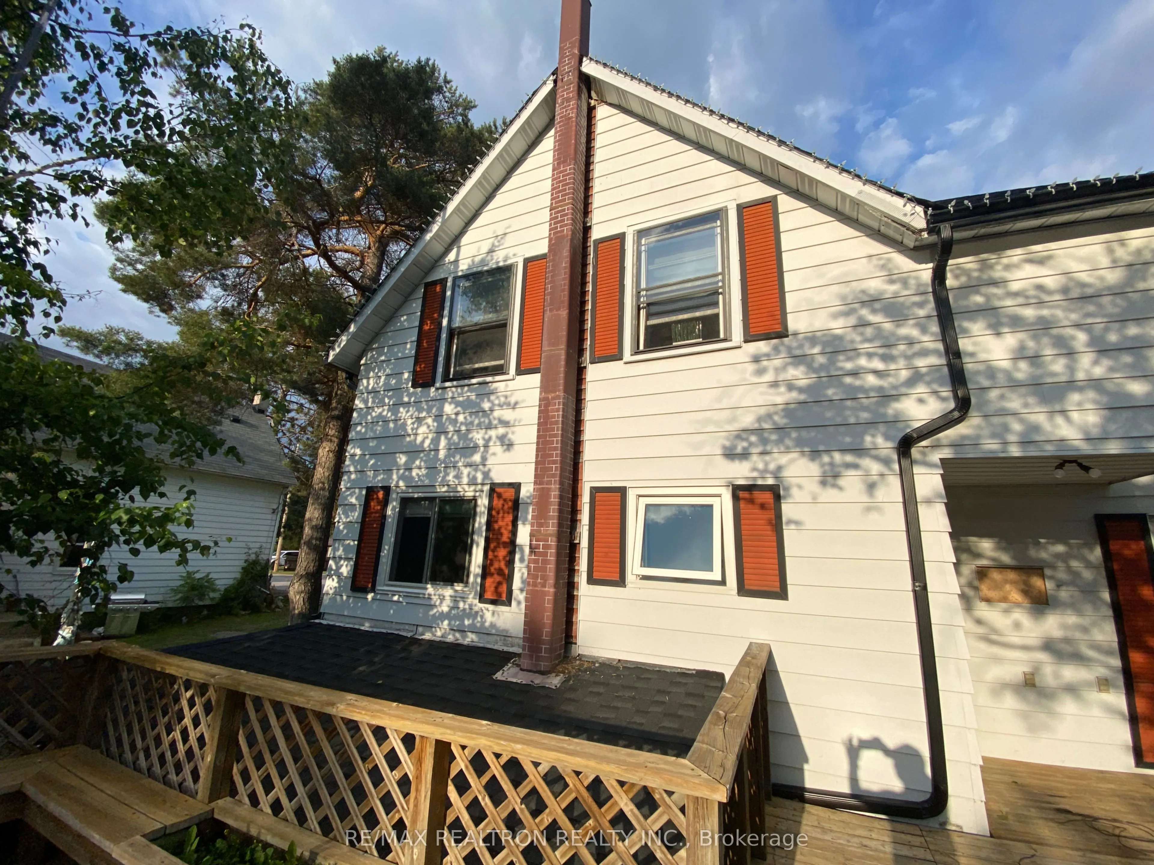62 Ottawa Street