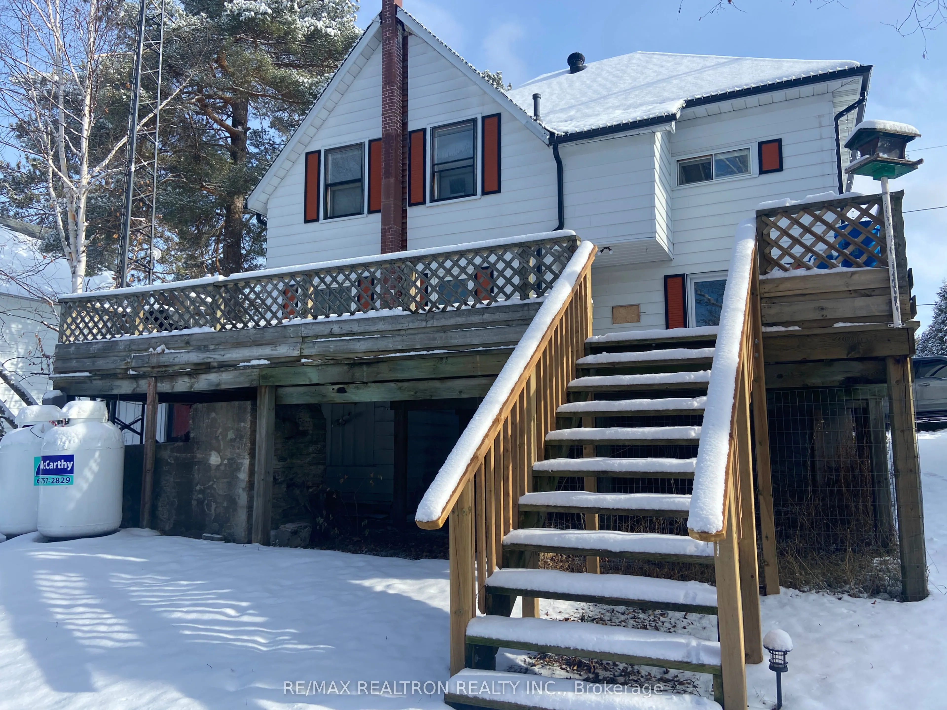 62 Ottawa Street