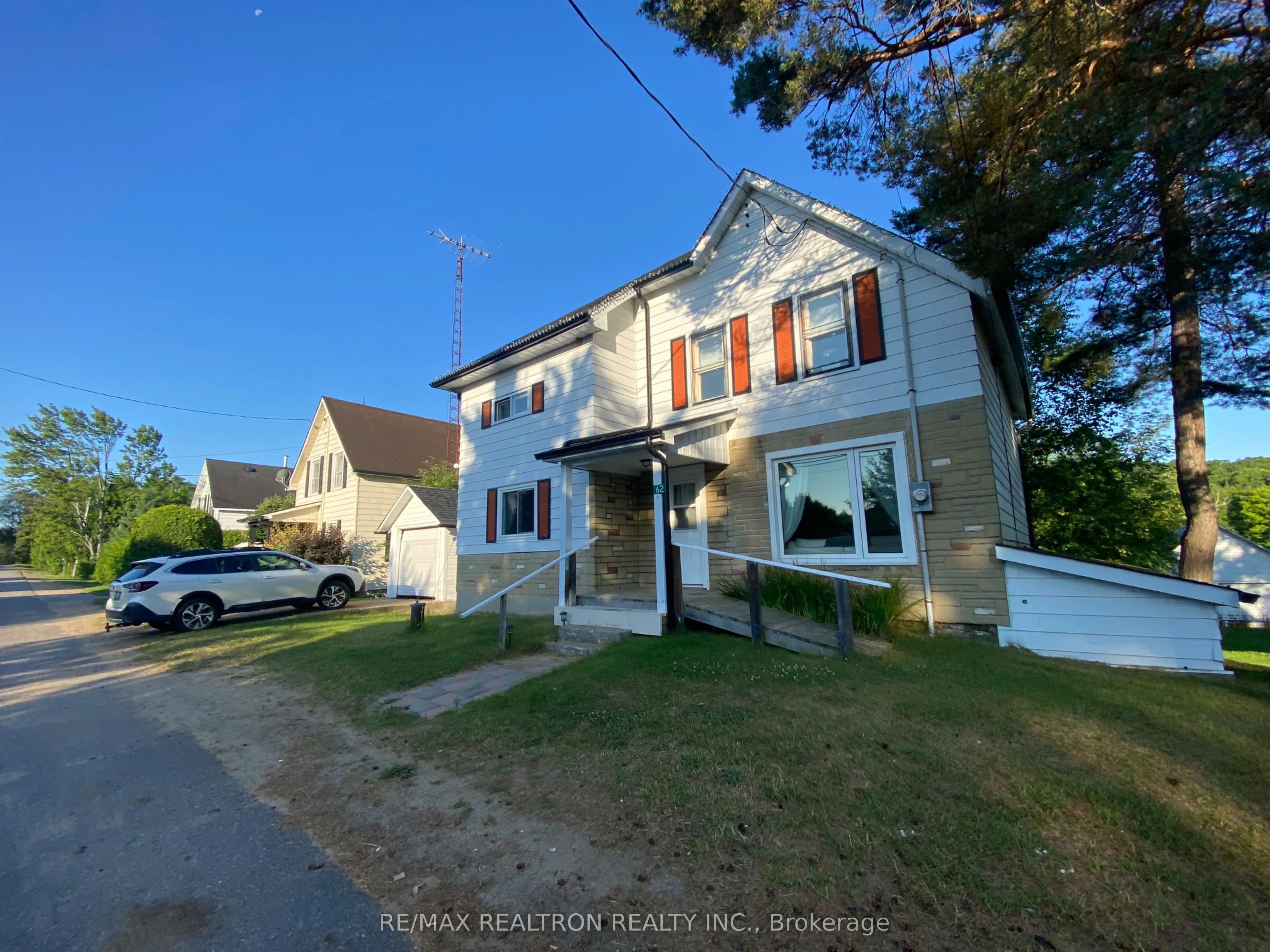 62 Ottawa Street