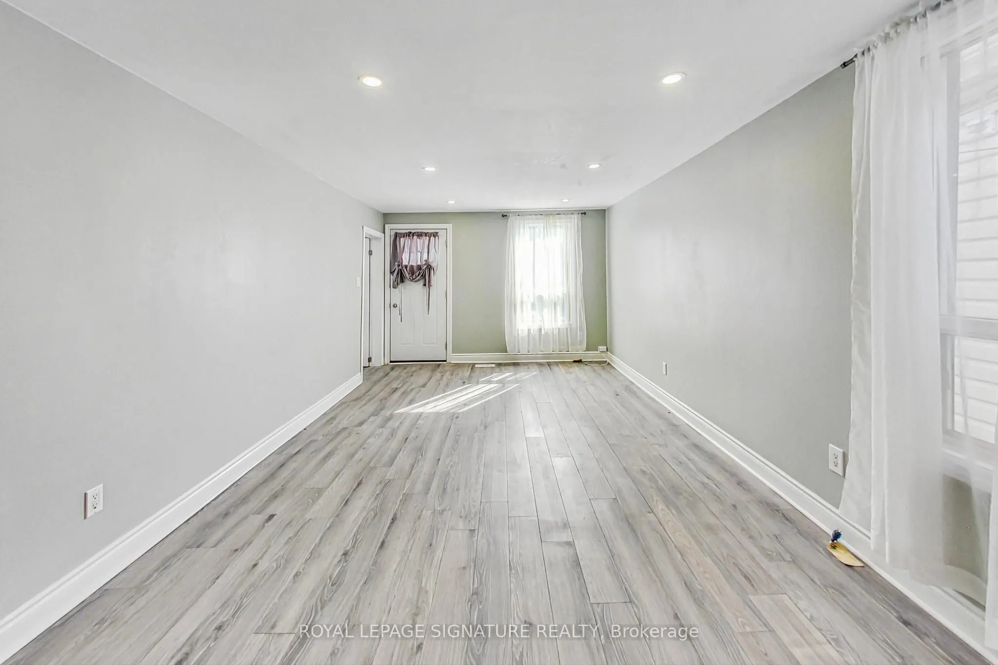 1383 Cannon Street E