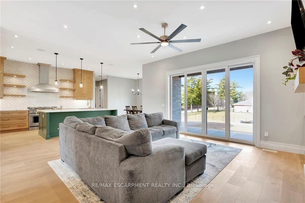 3 Clover Lane