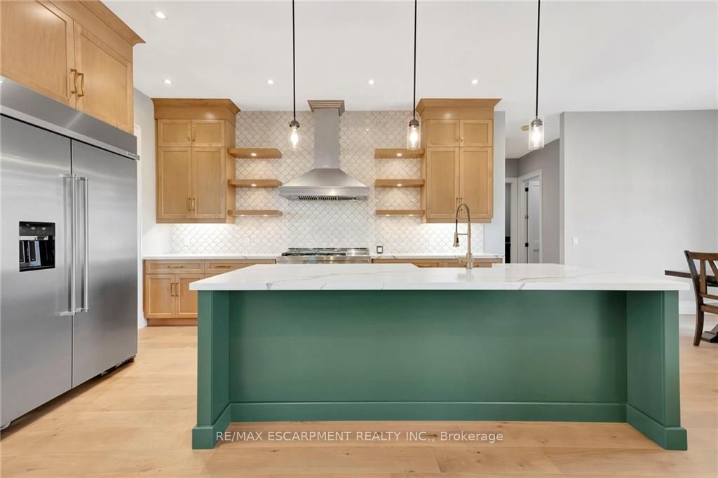 3 Clover Lane