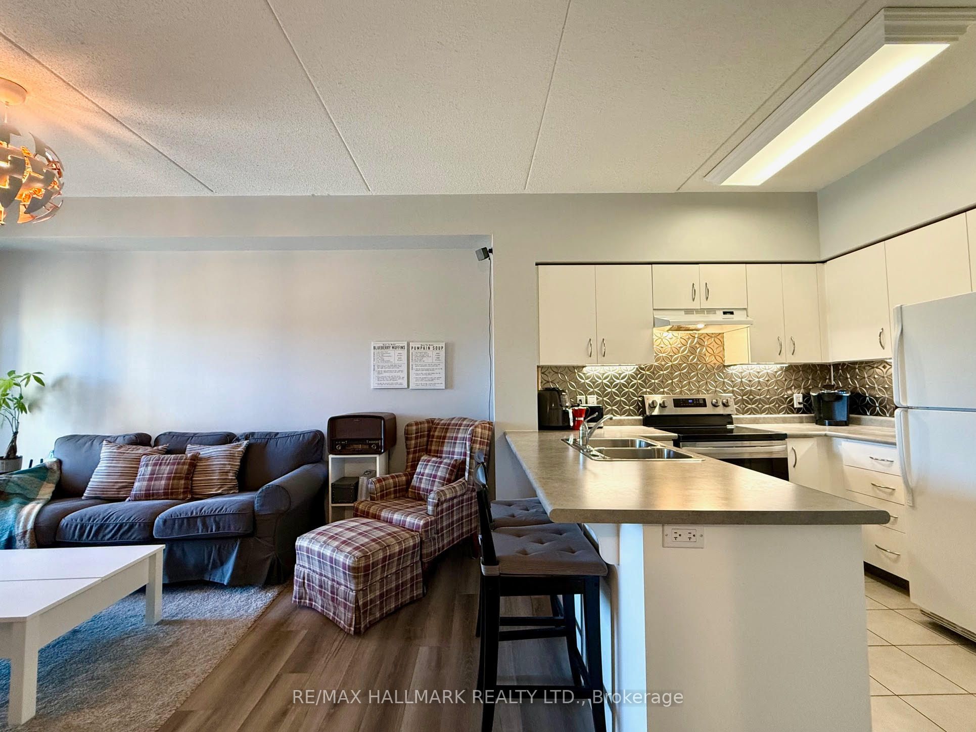 1077 Gordon Street, #315