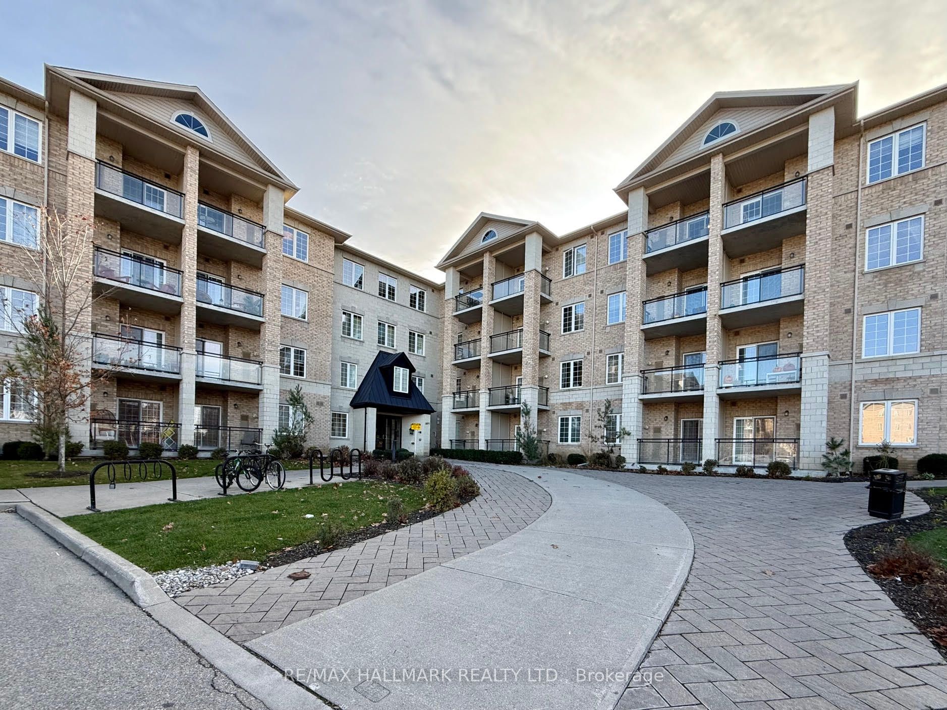 1077 Gordon Street, #315