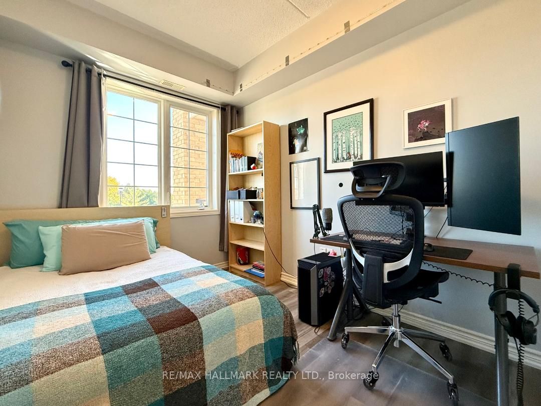 1077 Gordon Street, #315