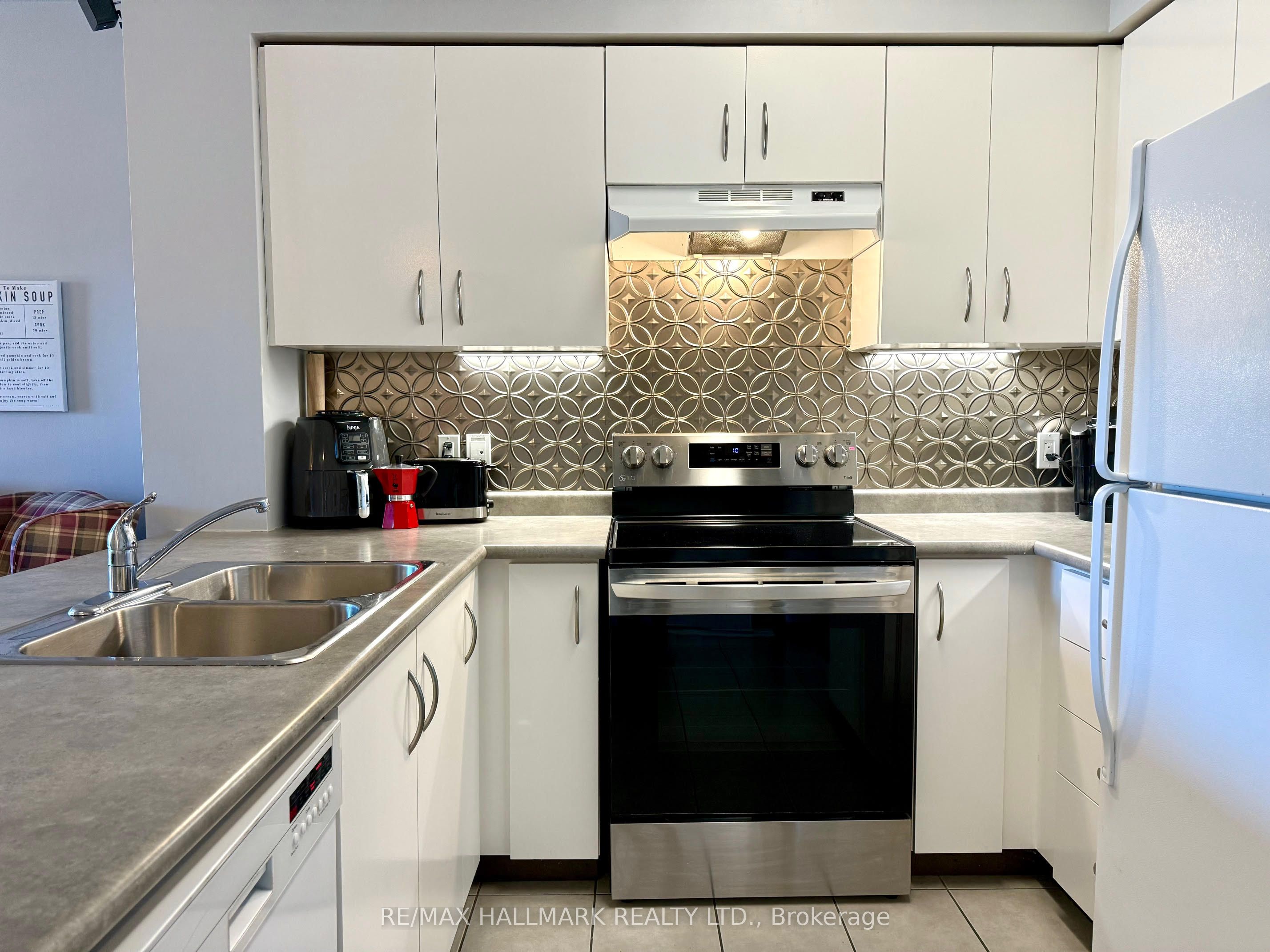 1077 Gordon Street, #315