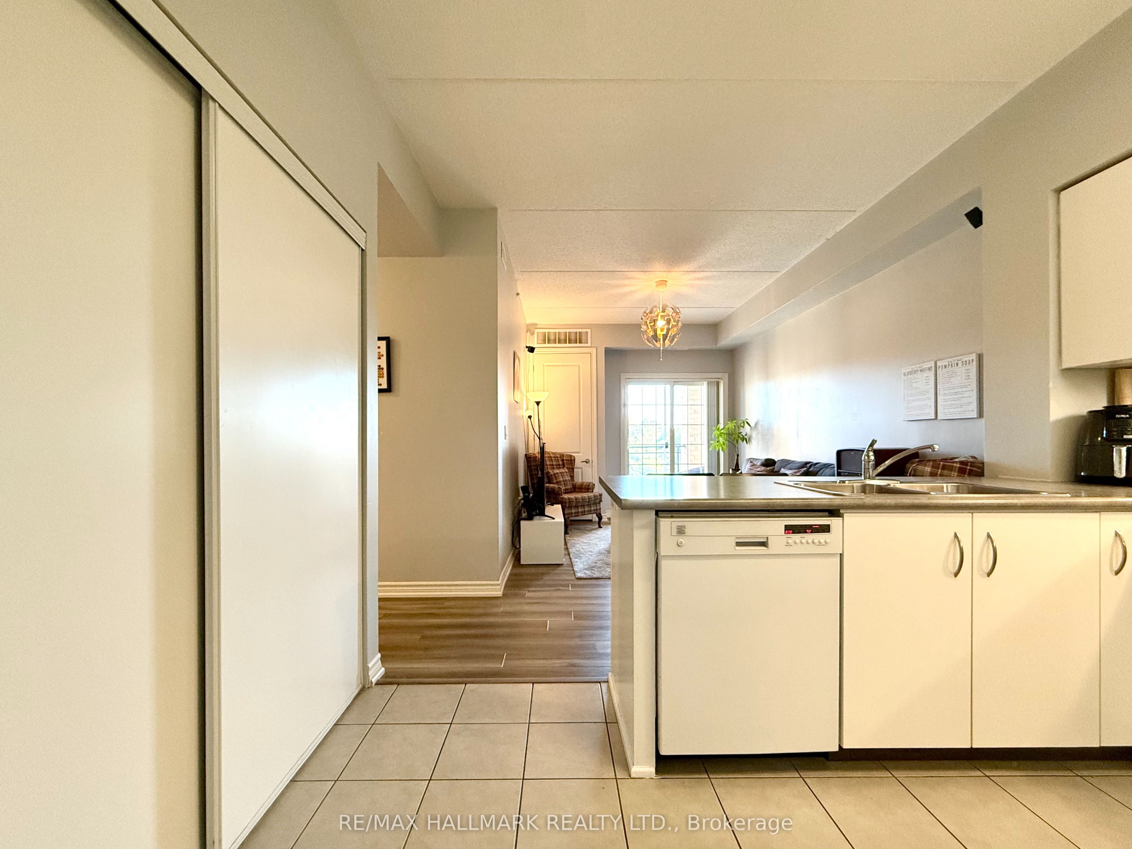 1077 Gordon Street, #315