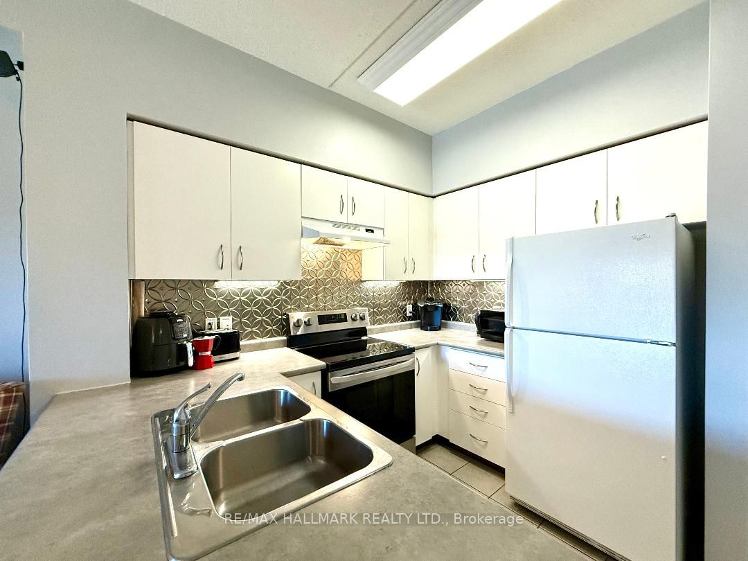 1077 Gordon Street, #315