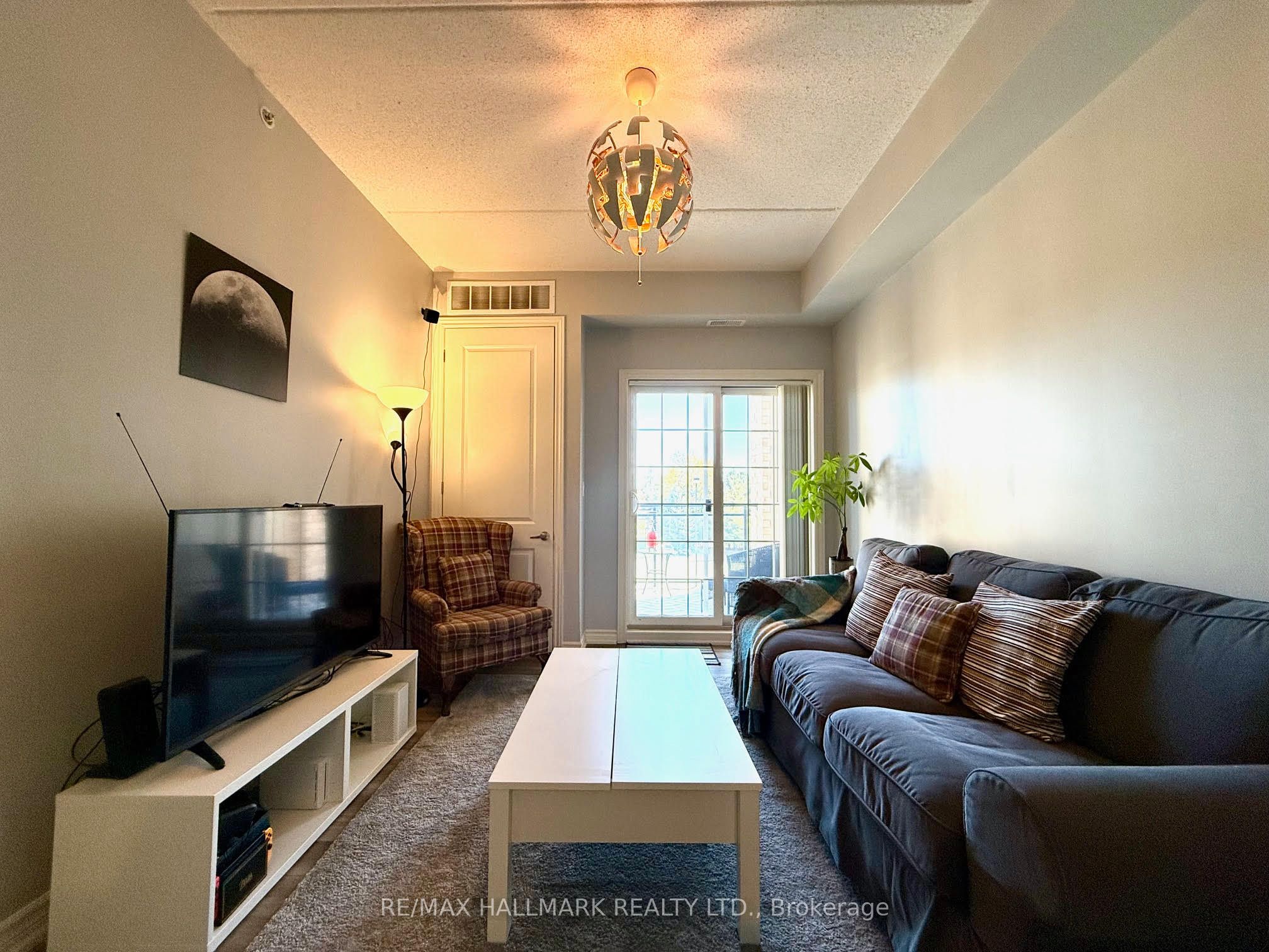 1077 Gordon Street, #315