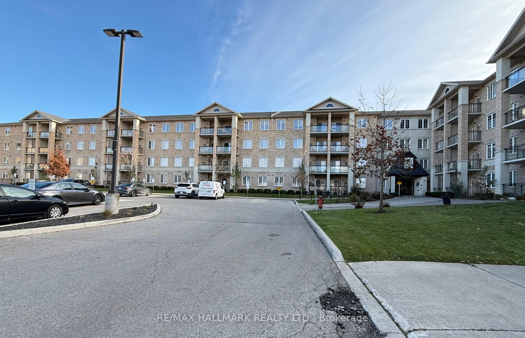 1077 Gordon Street, #315