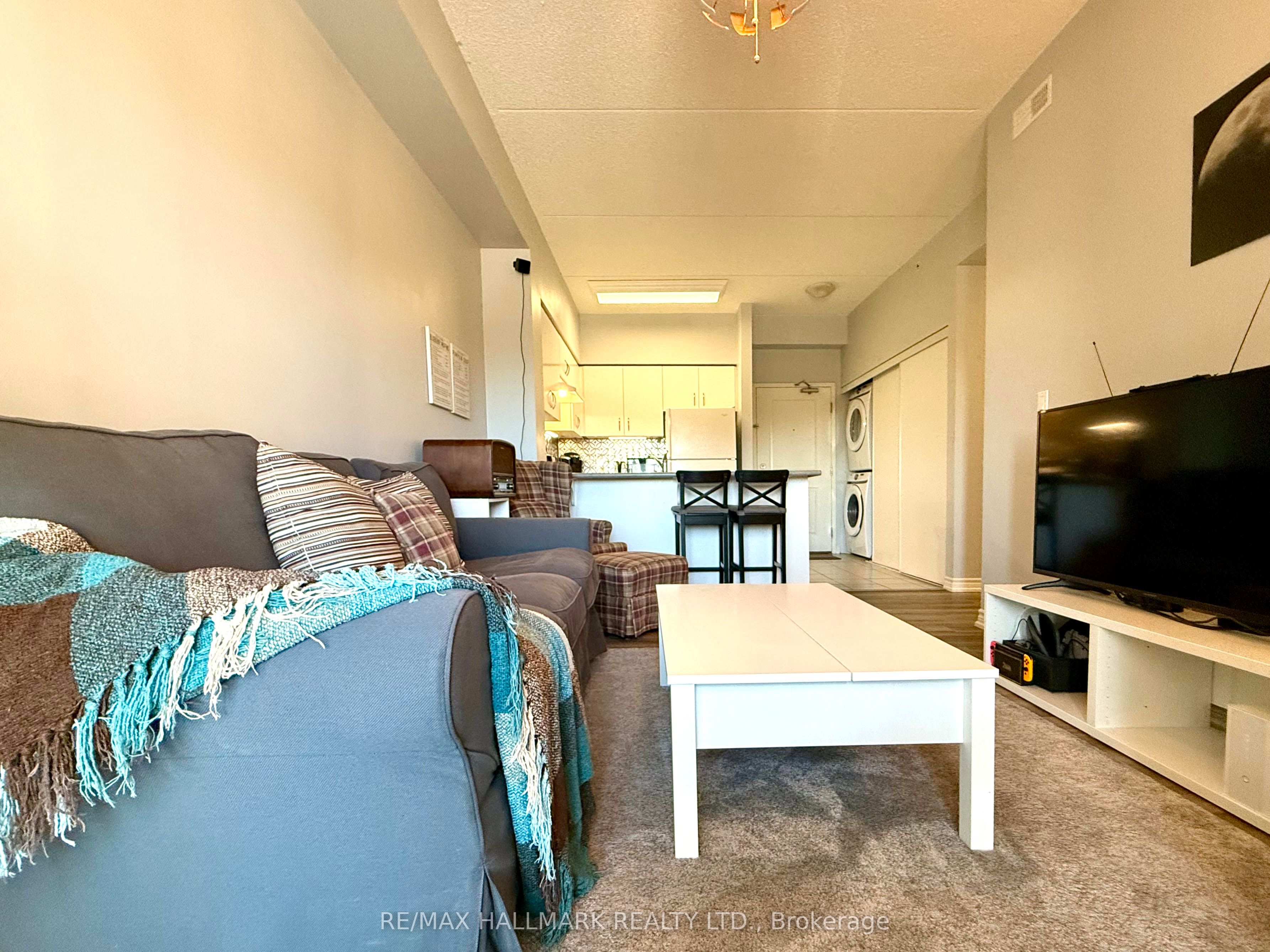 1077 Gordon Street, #315