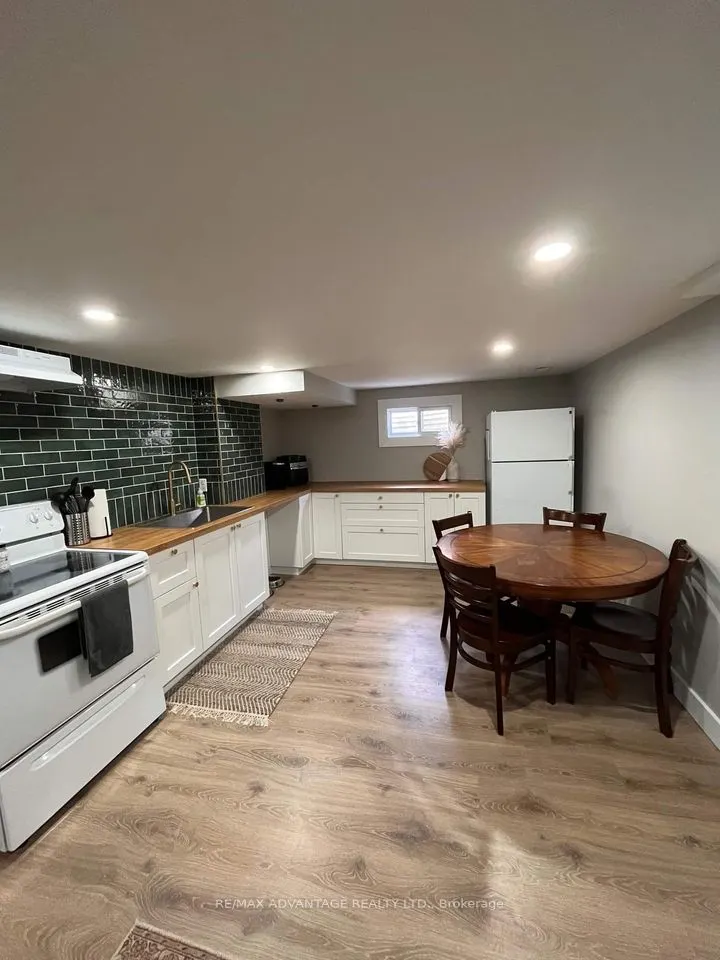 4 Lincoln Crescent