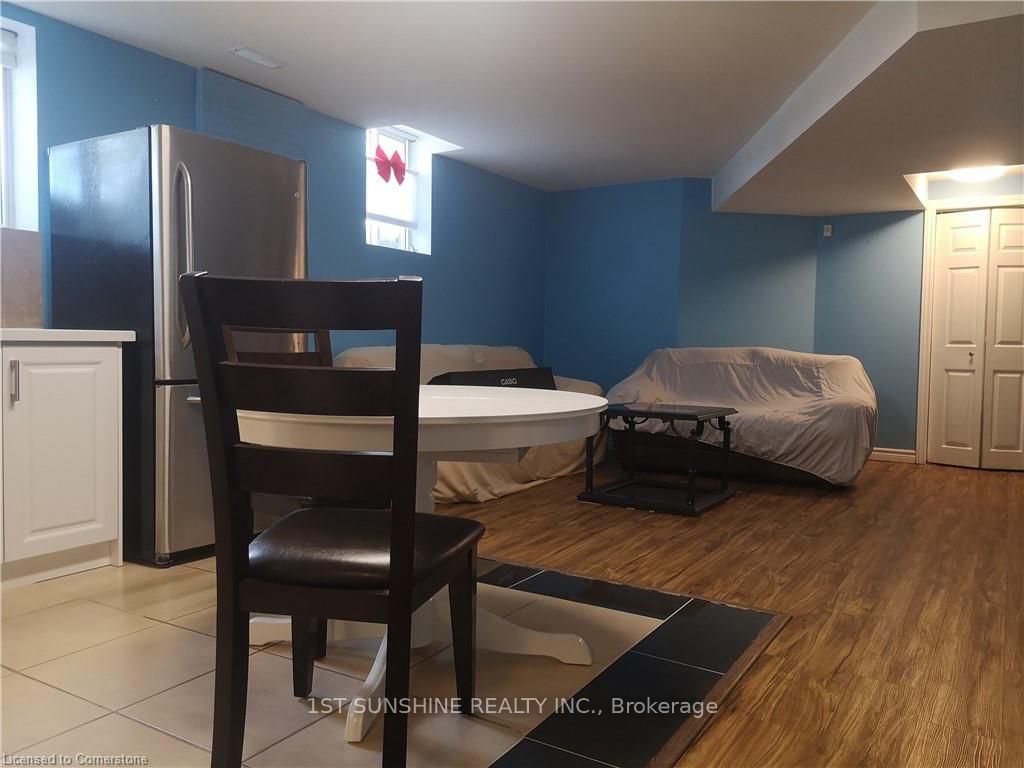 263 Hepburn Crescent