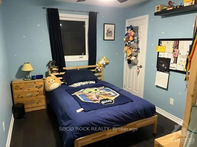 32 SOLARIS Drive