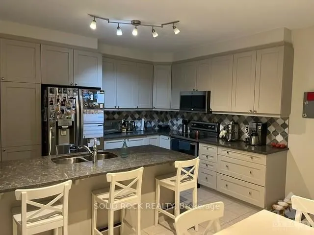 32 SOLARIS Drive