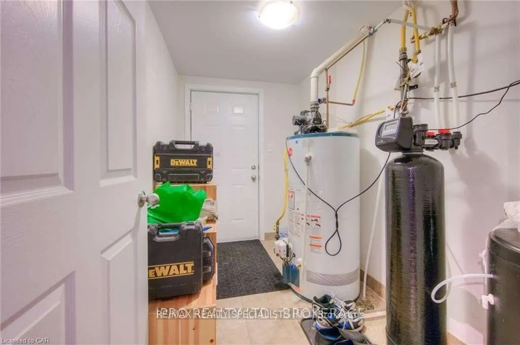 1460 Highland Road W, #8J
