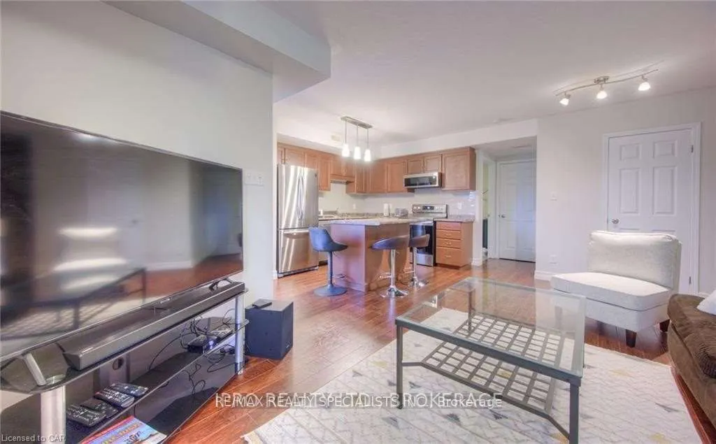 1460 Highland Road W, #8J