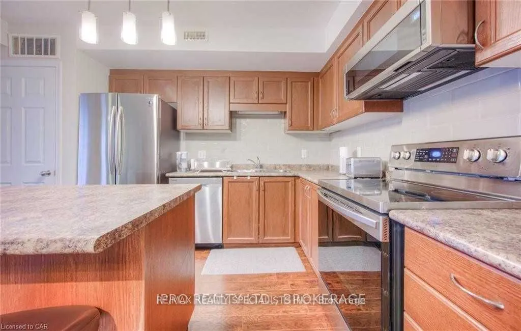 1460 Highland Road W, #8J