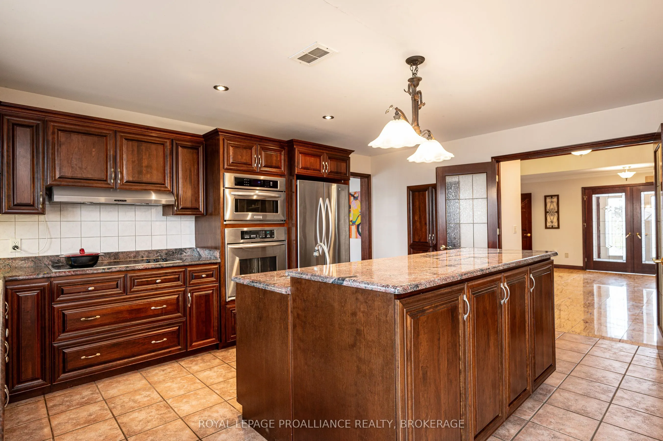4734 Lakeside Lane