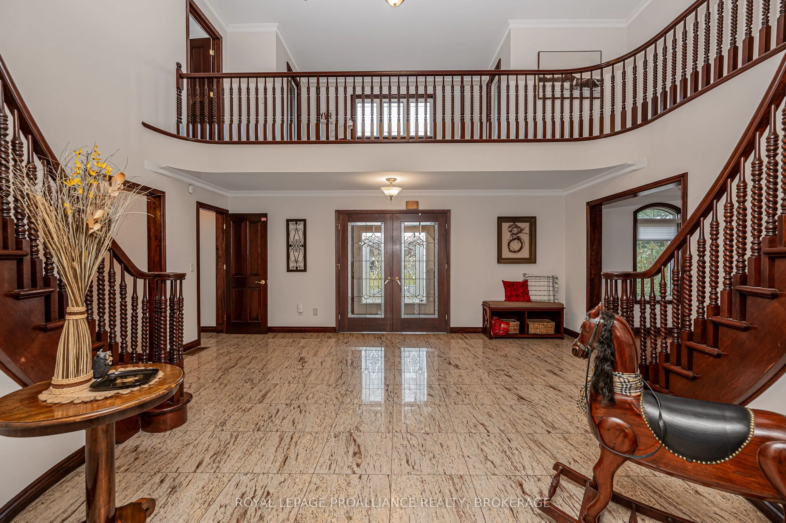 4734 Lakeside Lane