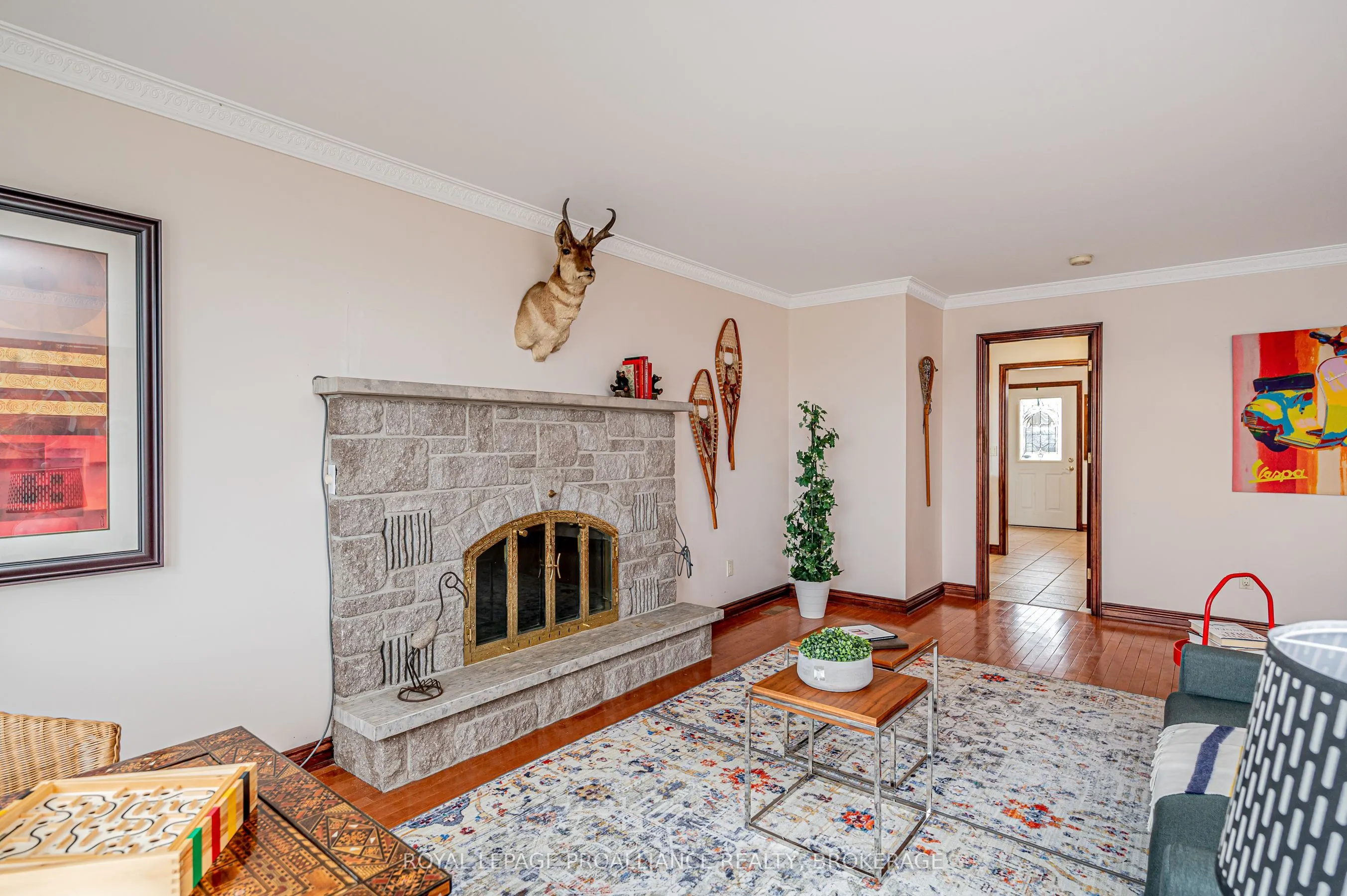 4734 Lakeside Lane