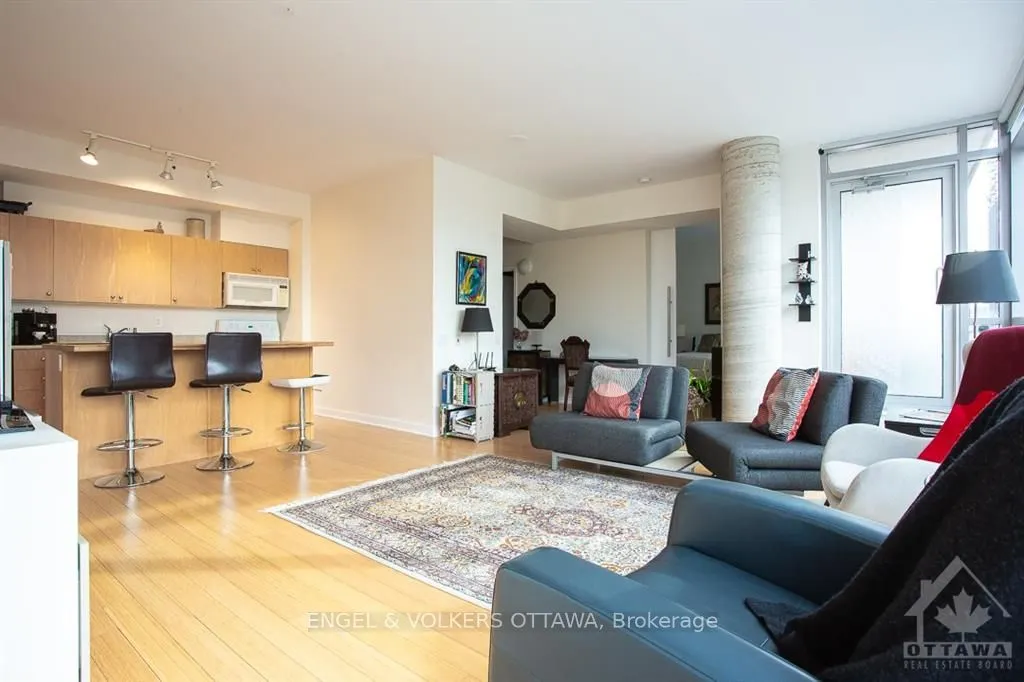 180 YORK Street, #301