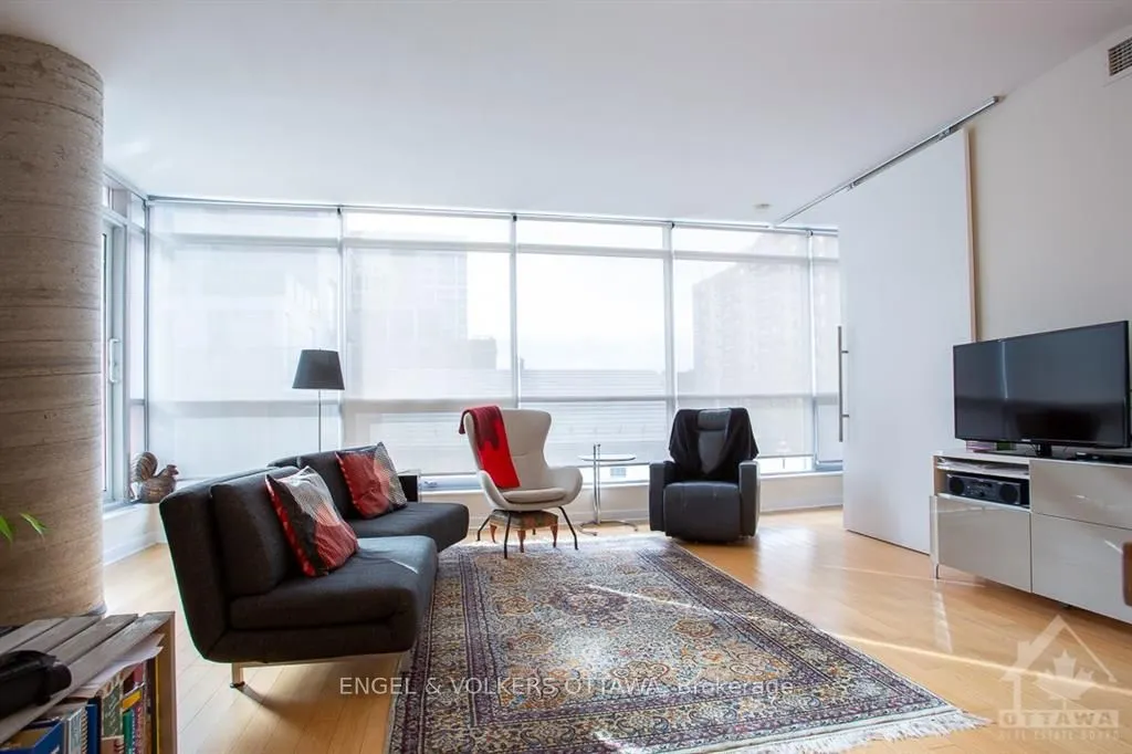 180 YORK Street, #301