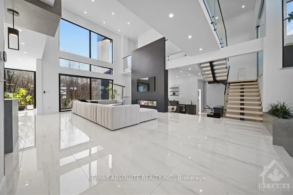 553 SHOREWAY Drive