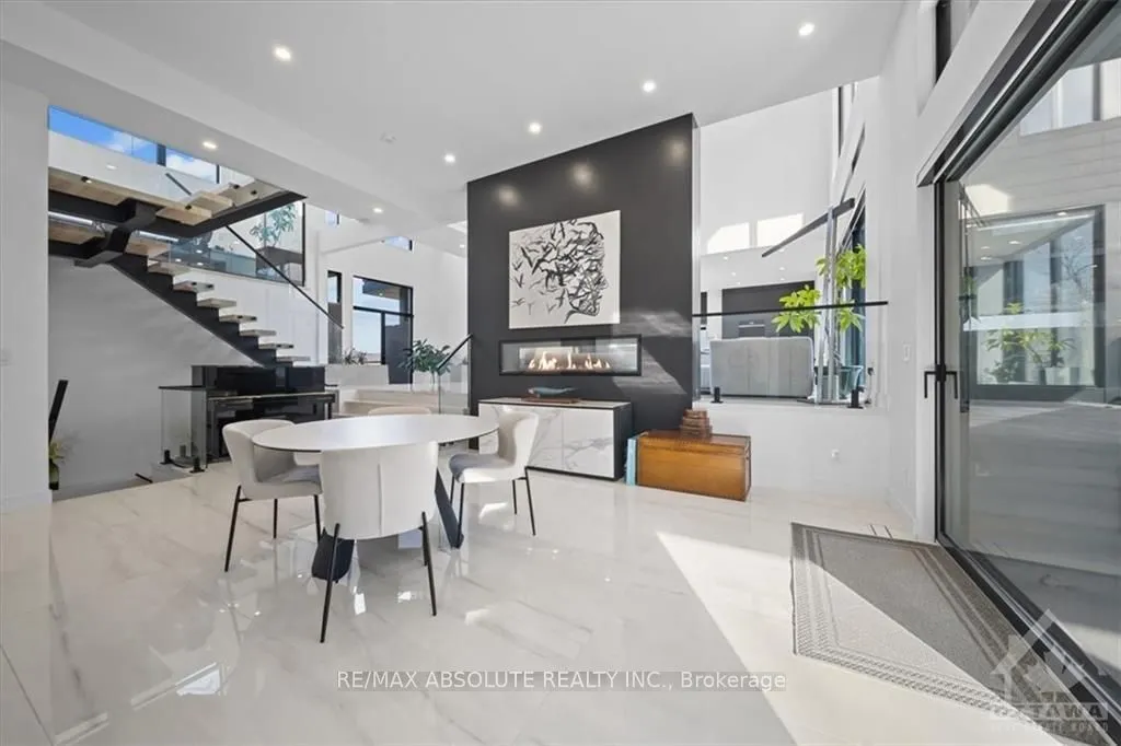 553 SHOREWAY Drive