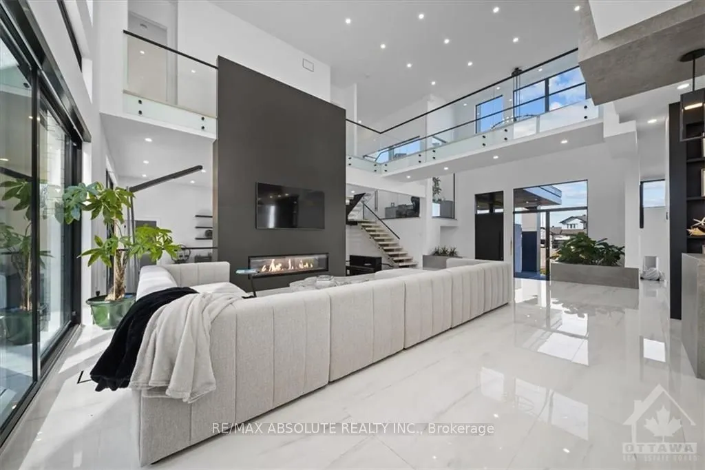 553 SHOREWAY Drive