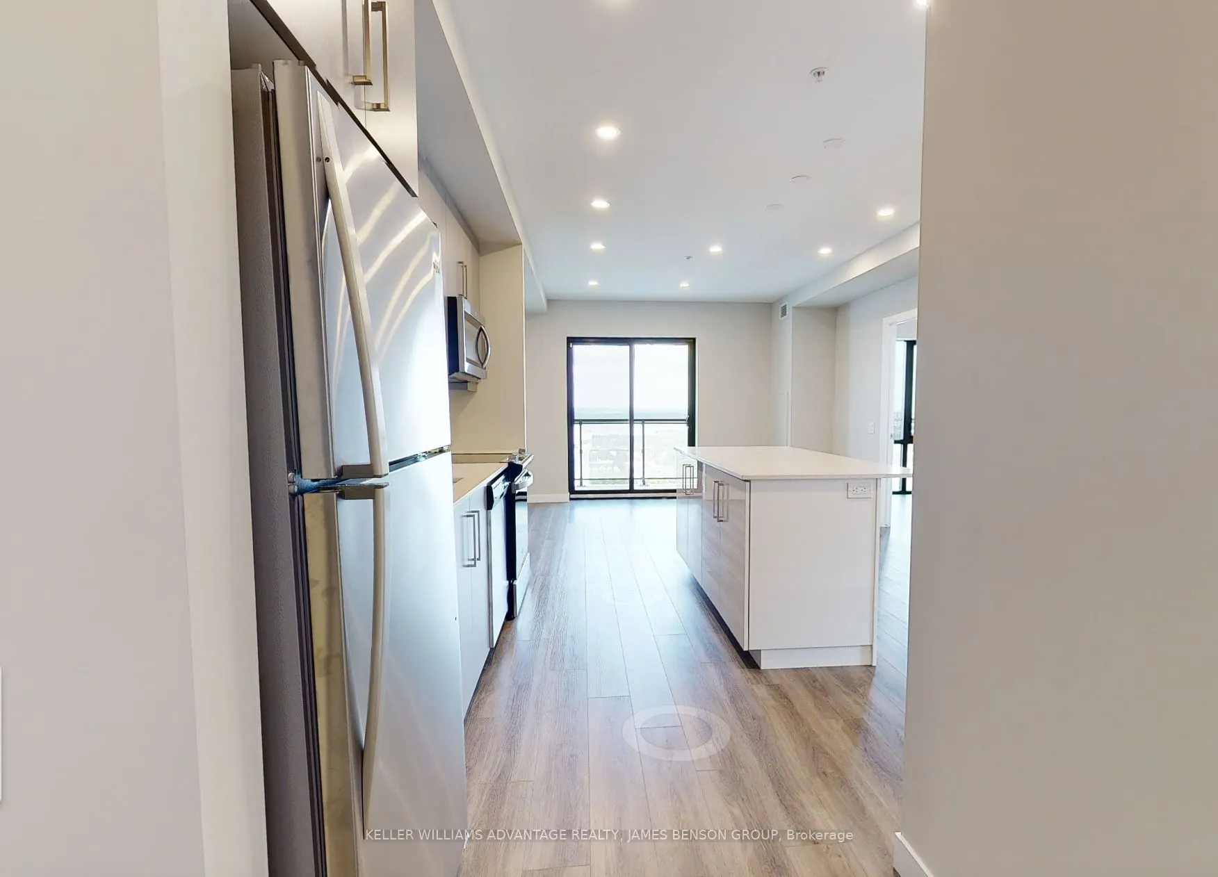 15 Queen Street S, #1611