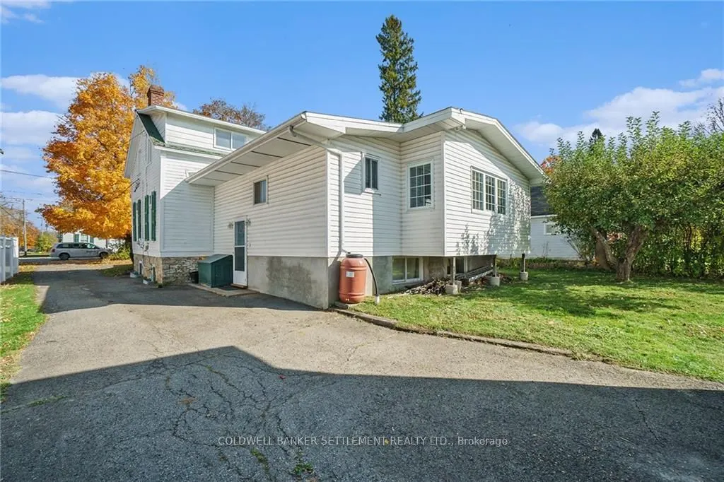 68 WILSON Street W