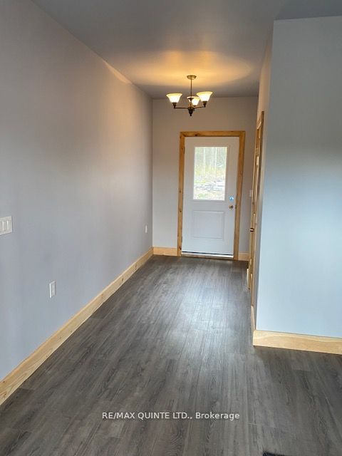 325 Douglas Road W