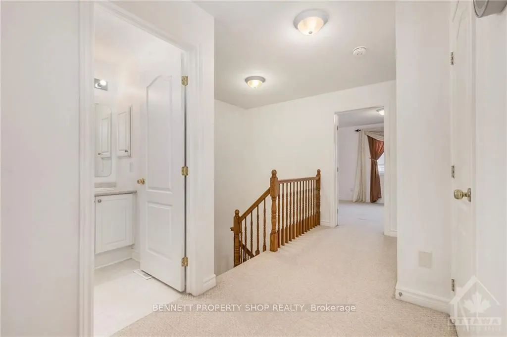 37 CRESTHAVEN Drive